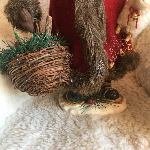 Old World Vintage Style Festive Santa Claus Christmas Decoration - Picture 3 of 8